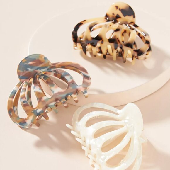 Anthropologie Aimee Claw Hair Clip Set in Mauve - Picture 1 of 5